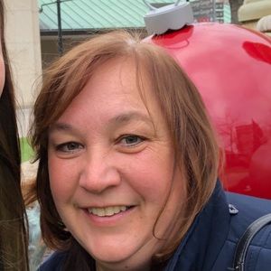 Meet your Posher, Denise